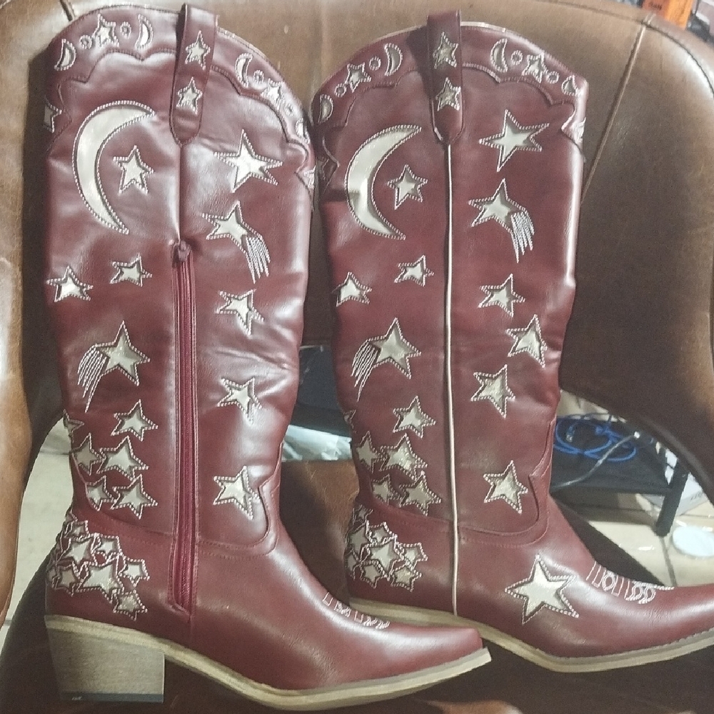 Lunar Star Embellished Heeled Boots